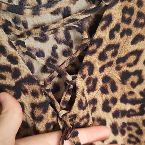 Animal Chic Print Blouse - Picture 8 of 8